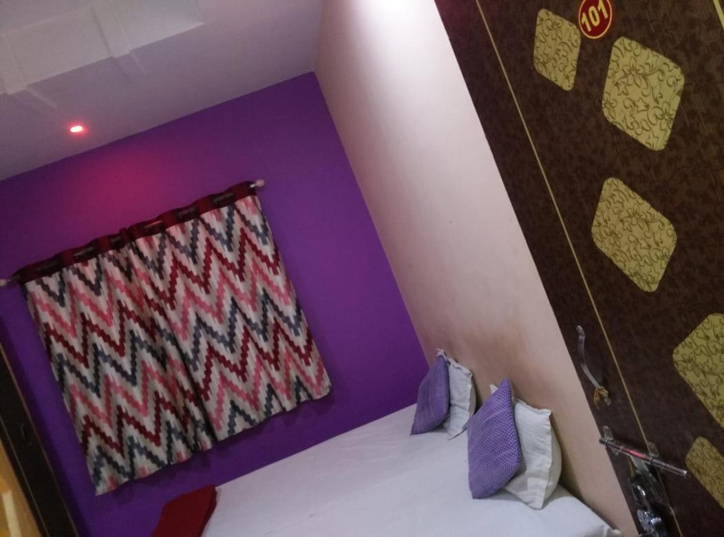 Hotel Atithi Satkar Akola Екстериор снимка